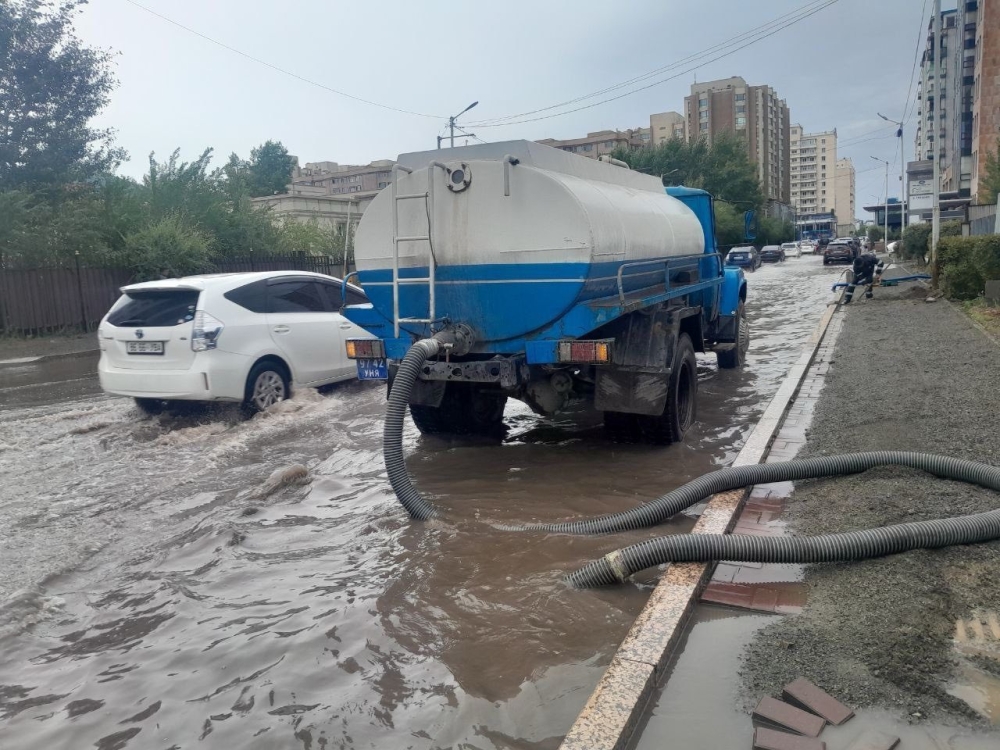 Улаанбаатар хотод 23-32 мм хур тунадас ороод байна