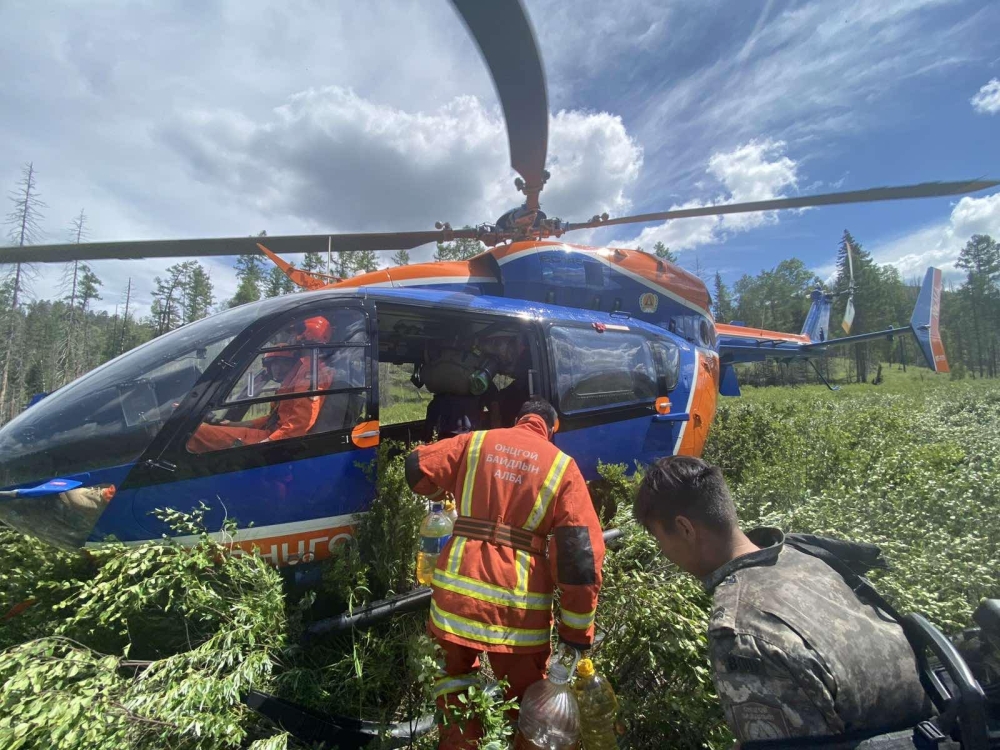 ОБЕГ-ын албан хаагчид Сэлэнгэ аймагт гарсан зургаан түймрийг унтраахаар ажиллаж байна