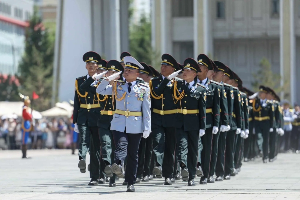 Сүнрэвийн Ганбямбад дэслэгч генерал цол хүртээлээ
