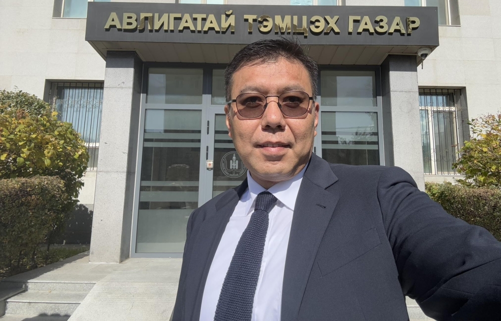 УИХ-ын гишүүн Б.Энхбаяр АТГ-т гэрчийн мэдүүлэг өглөө