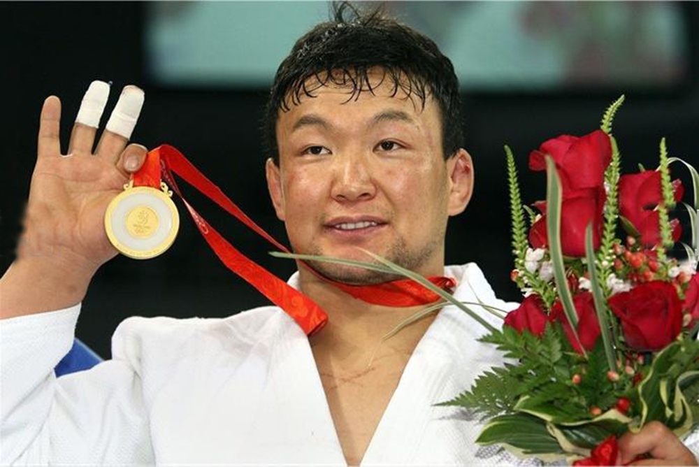 Олимпын наадмаас алтан медаль хүртсэн түүхэн өдөр тохиож байна